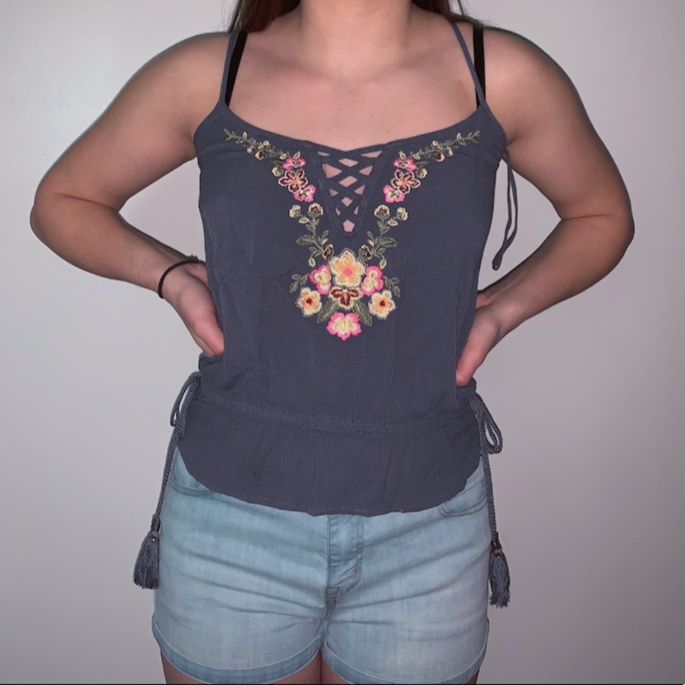 American Eagle Floral Detail Grey Cropped Tank